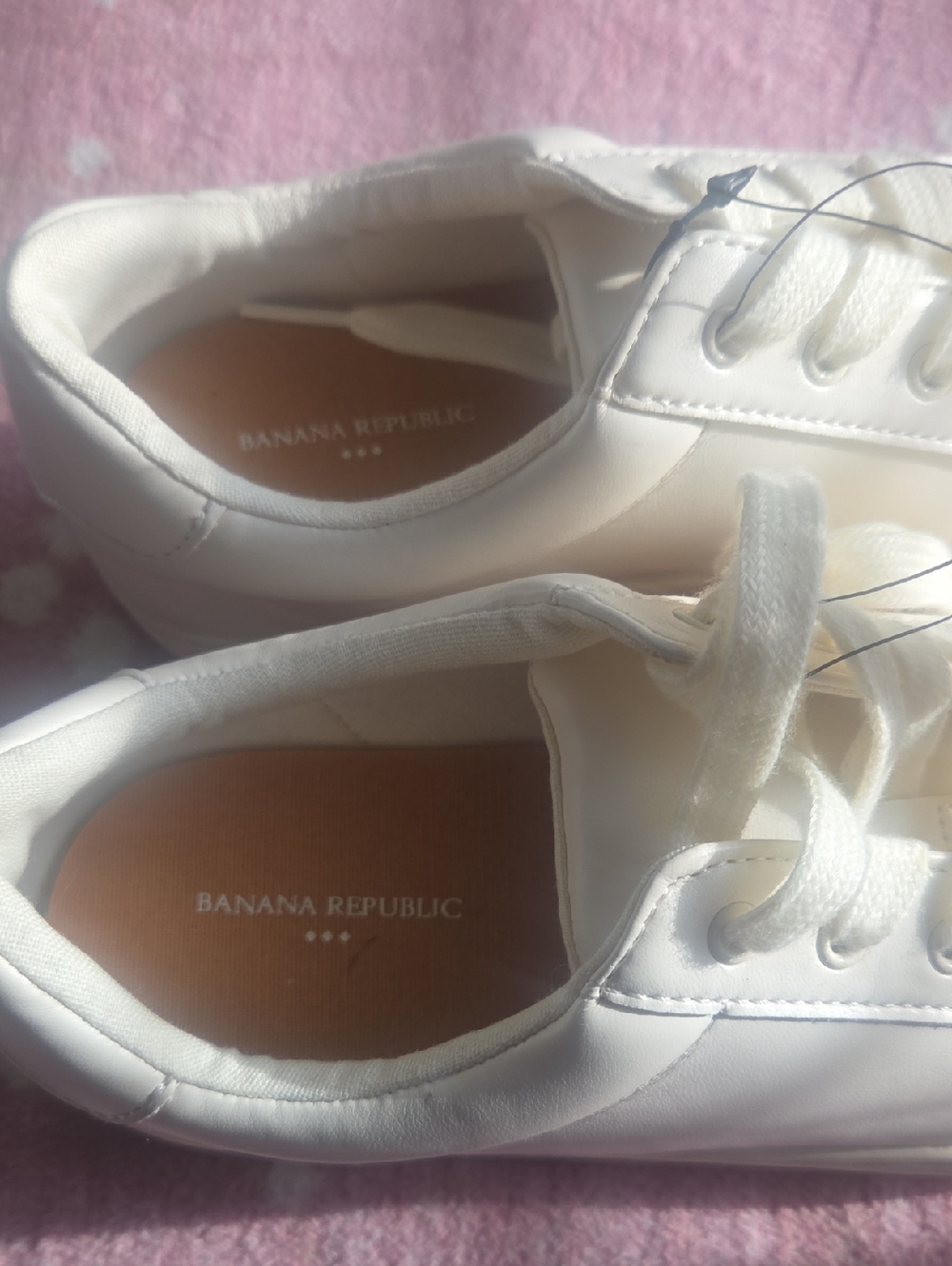 Banana Republic Women's White Leather Lace-Up Sneakers - Minimal Style